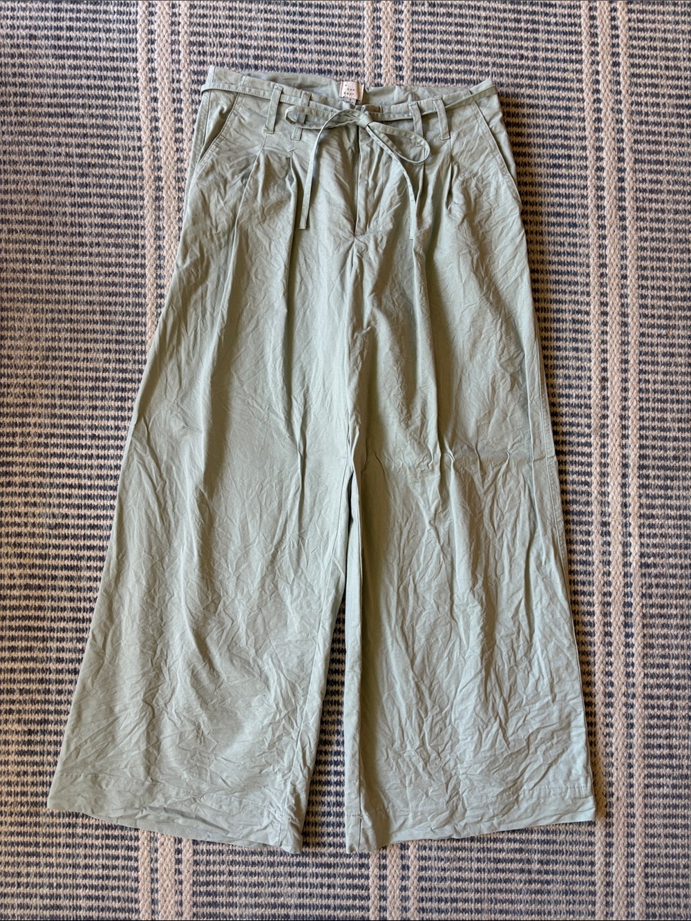 Wide-Leg Women’s Pants in Sage Green